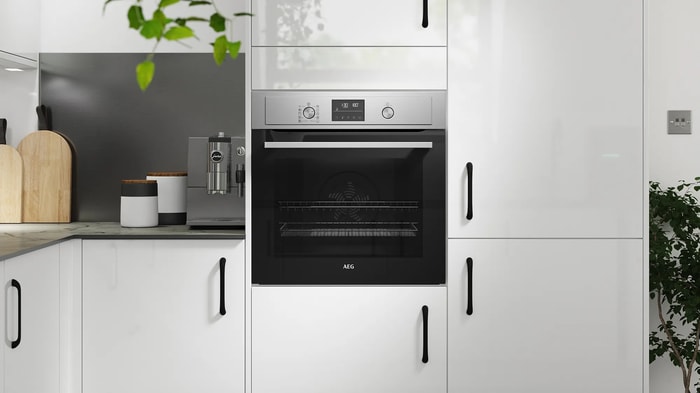 Integrated oven in a Melrose White Kitchen